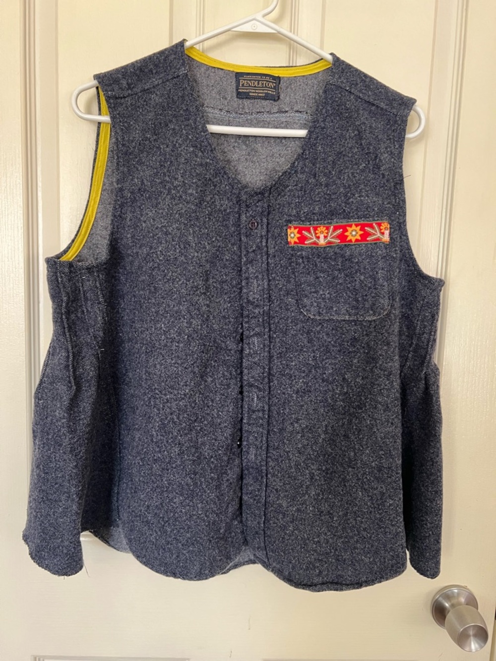 Pendleton Wool Vest Gray Button Front Southwestern Trim Pocket USA Classic